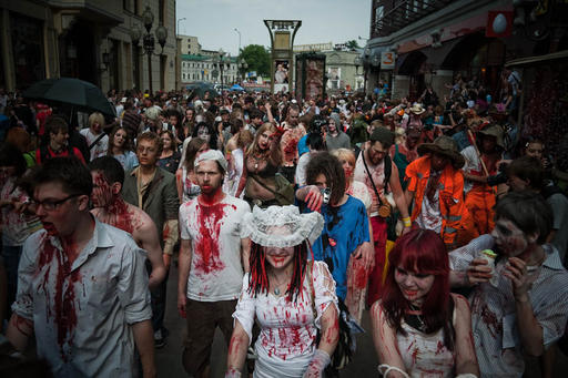 Обо всем - Страшно красиво: Зомби-парад 2010 